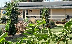 Narromine Aerodrome Tourist Park And Motel